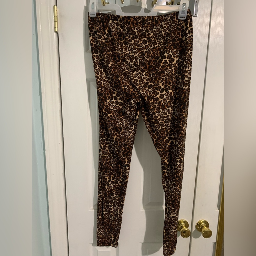 Bobbie Brooks Leggings Soft Stretch Artsy Black Cheetah Pattern Women's
2X Plus